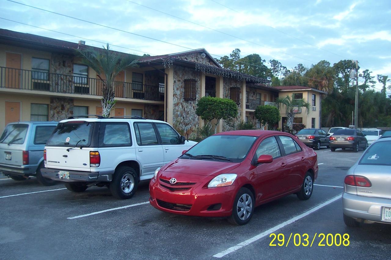 Gator Inn Kissimmee Exterior photo