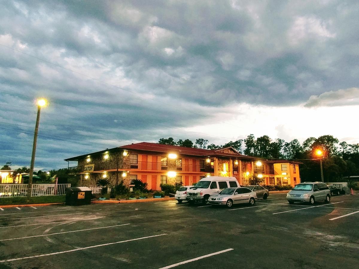 Gator Inn Kissimmee Exterior photo